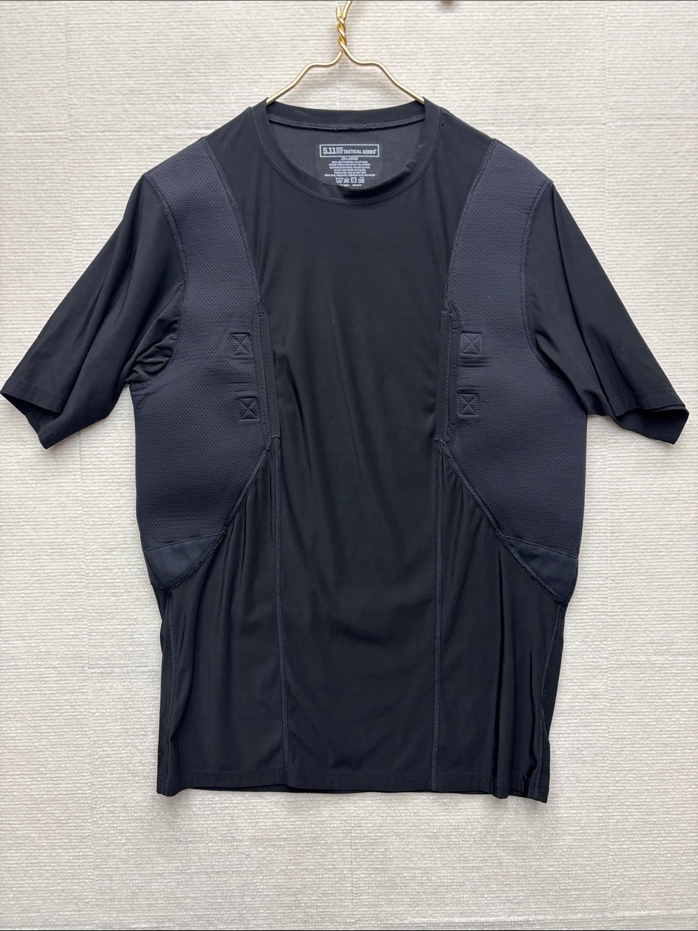 5.11 Tactical Men’s Short Sleeve concealed carry Performance Tee - Black